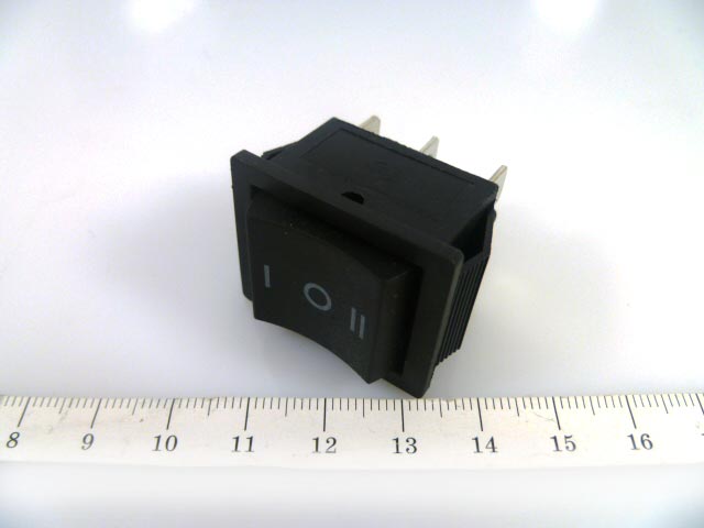 SWR 1202-4C ( RS-203-1C)  RS, черн./черный, ON-OFF-ON/ 21,5*28,5мм/ без подсветки/ 250B/ 15A, Китай